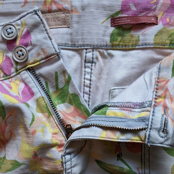 Pilcro and the Letterpress Wanderer Floral Shorts - Picture 4 of 6